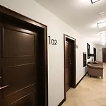 Urban Boutique Center מלון