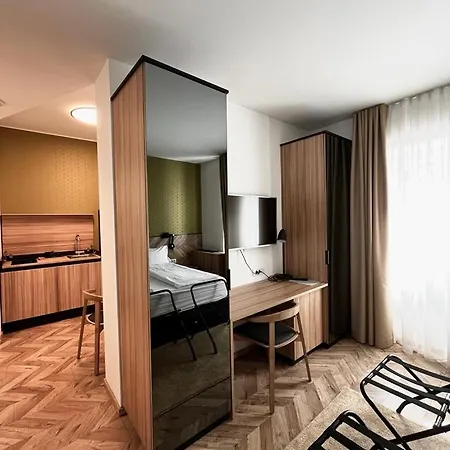 Hotel Urban Boutique Center 4*