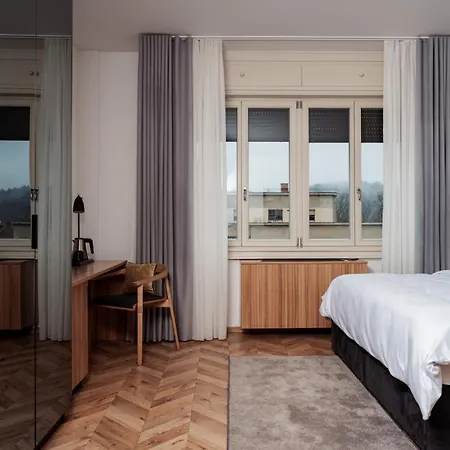 Hotel Urban Boutique Center 4*