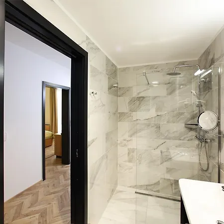 Urban Boutique Center Hotel