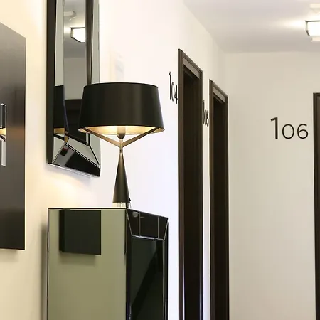 Urban Boutique Center Hotel 4*