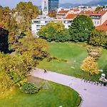 Urban Boutique Center 酒店 4*