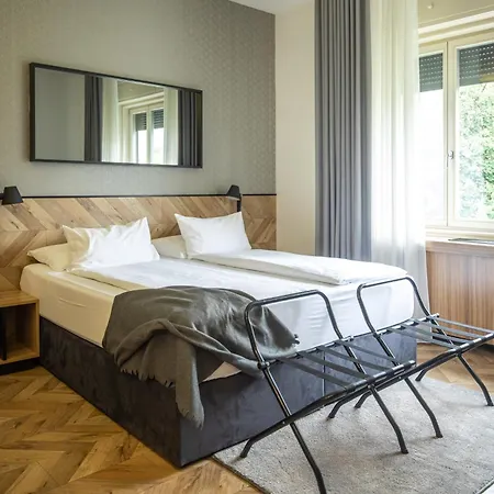 Urban Boutique Center 4*