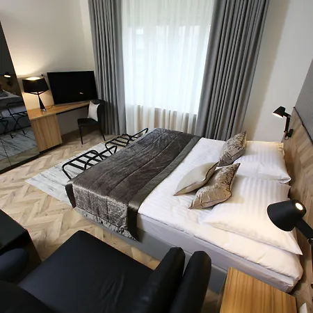 Urban Boutique Center מלון