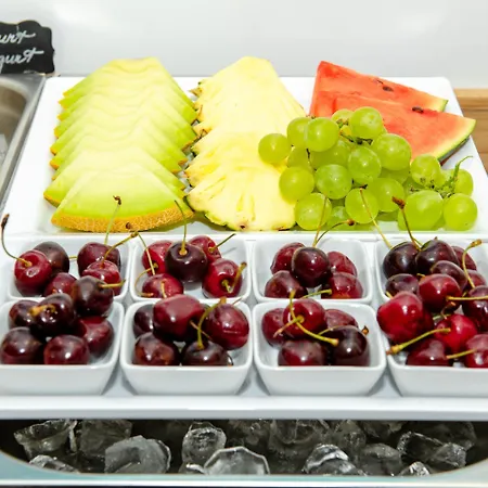 Urban Boutique Center מלון