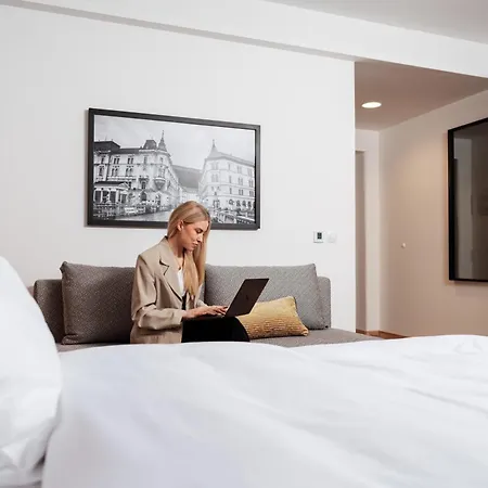 Urban Boutique Center Hotel 4*