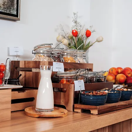 Hotel Urban Boutique Center 4*