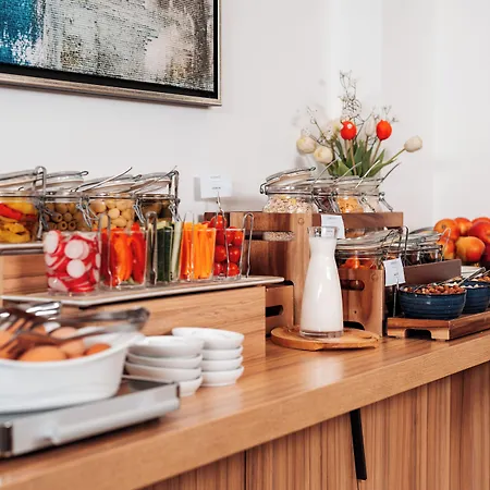 Urban Boutique Center Hotel 4*