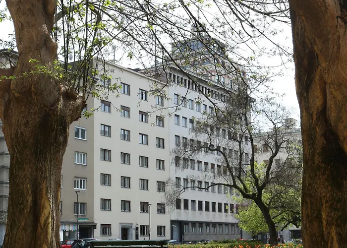 酒店 Urban Boutique Center 4*